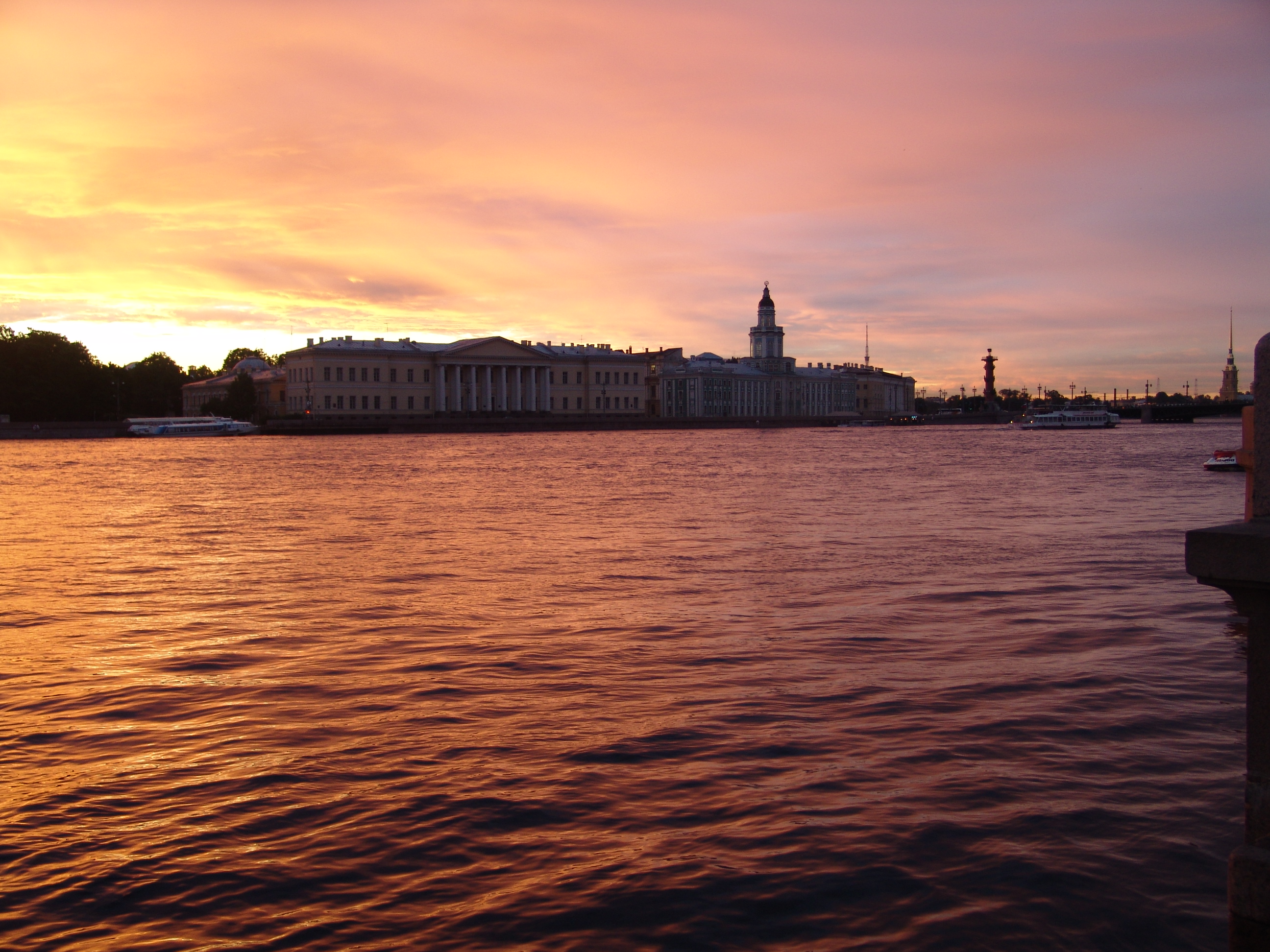 St. Petersburg’s White Nights Must-Do’s